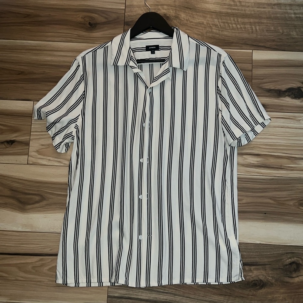 EUC Express Men’s Striped Button Down Size M Rayon Conscious Edit